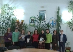Учні-слухачі та викладачі МАНУМ  провели  «Літературний бранч» з письменницею Ольгою Деркачовою